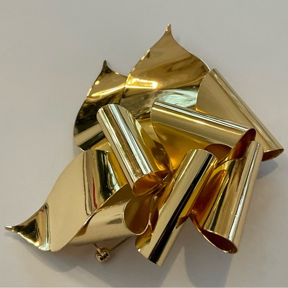 Dior Vintage Gold Tone Bow Brooch - Picture 5 of 11